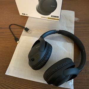 Sony Noise Cancelling Headphones WH-CH710N